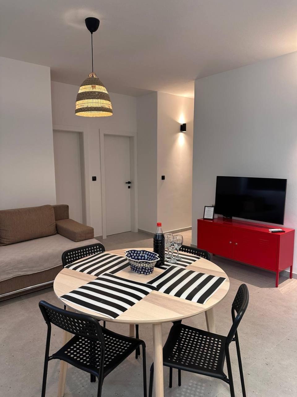 Mikulic Apartment *